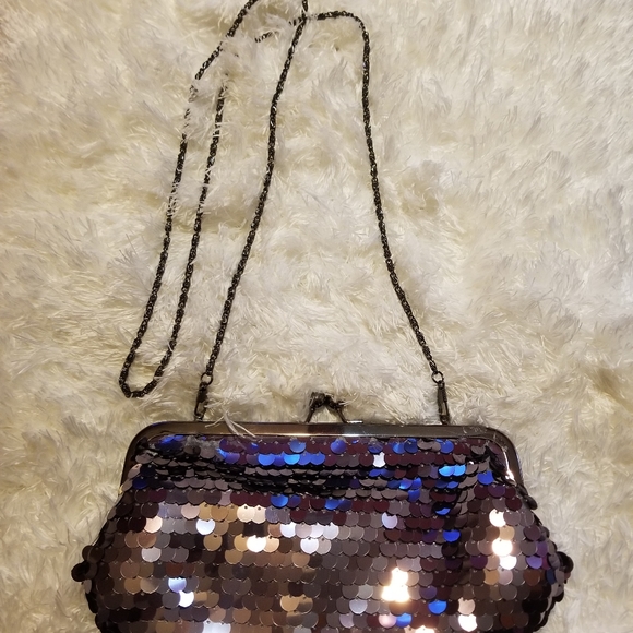 Forever 21 Sasha silver sequins evening bag. - Picture 4 of 10
